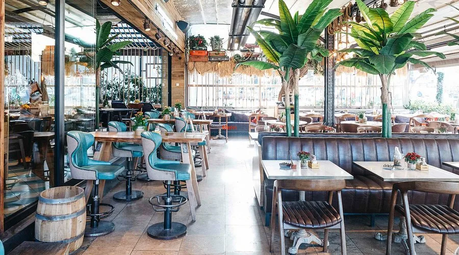 Modern Cafe Aydınlatması: Elektrik Tesisatında 5 Altın Kural | Temizoğlu Elektrik