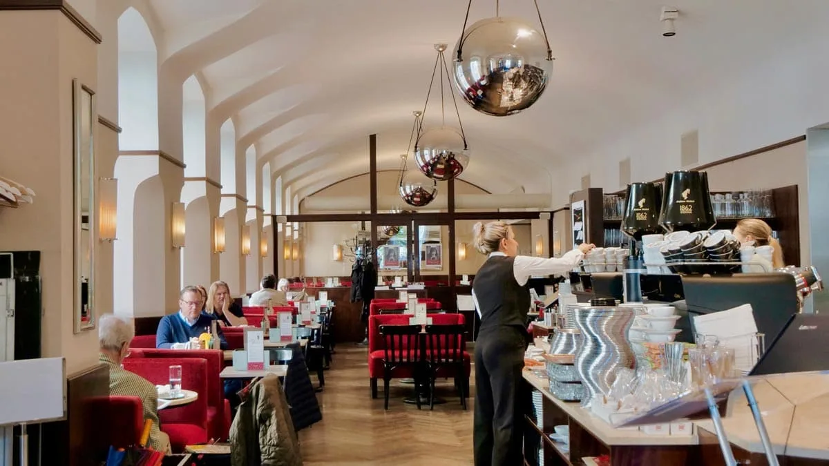 Cafe Mutfaklarında Endüstriyel Elektrik Tesisatı ve Pano | Uzman Elektrikçi