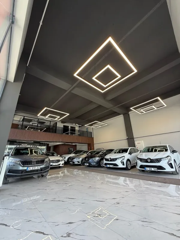 Otomotiv Showroom ve Galeri Alanlarında Elektrik ve Aydınlatma Tesisatı